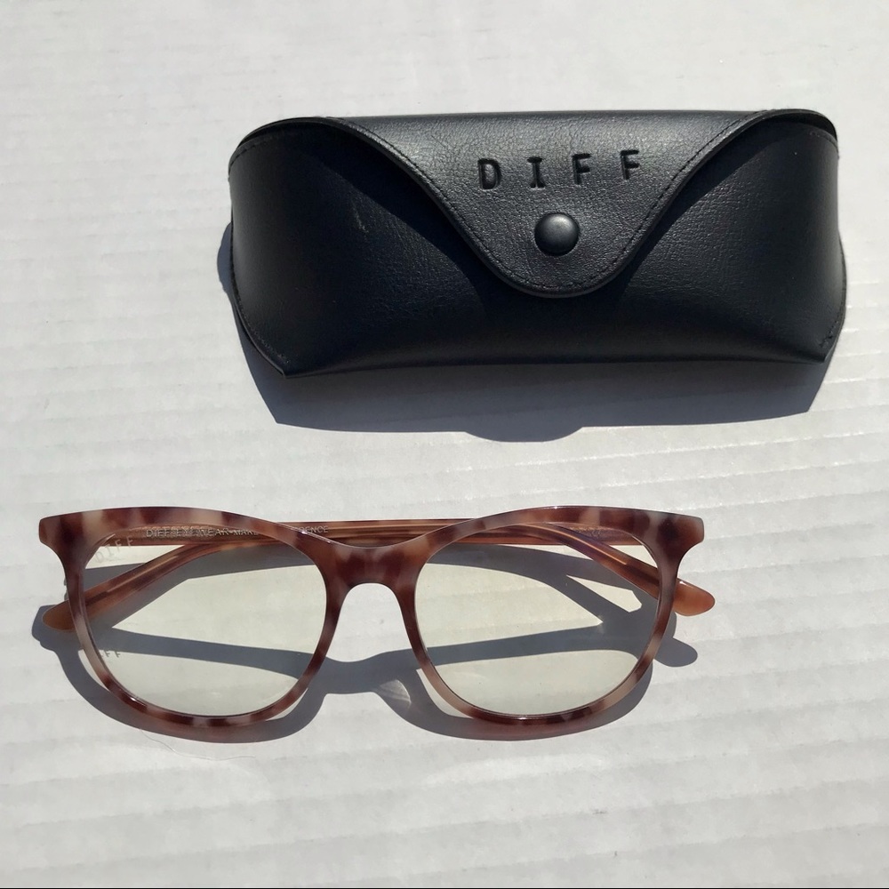 DIFF EYEWEAR “Jade” Cat Eye Blue Light Glasses - Plum Tortoise